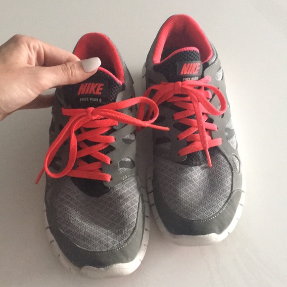 Grey and Bright Pink Nike sneakers - Picture 2 of 3